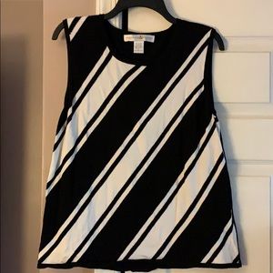 4/$20 Preswick Moore Black White Sweater Tank Lrge